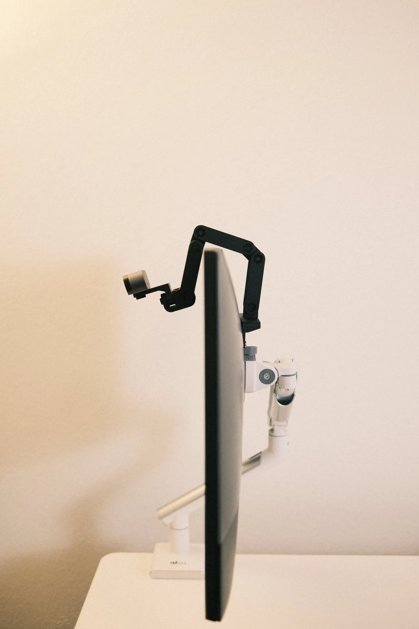 Webcam mounted on Link Arm